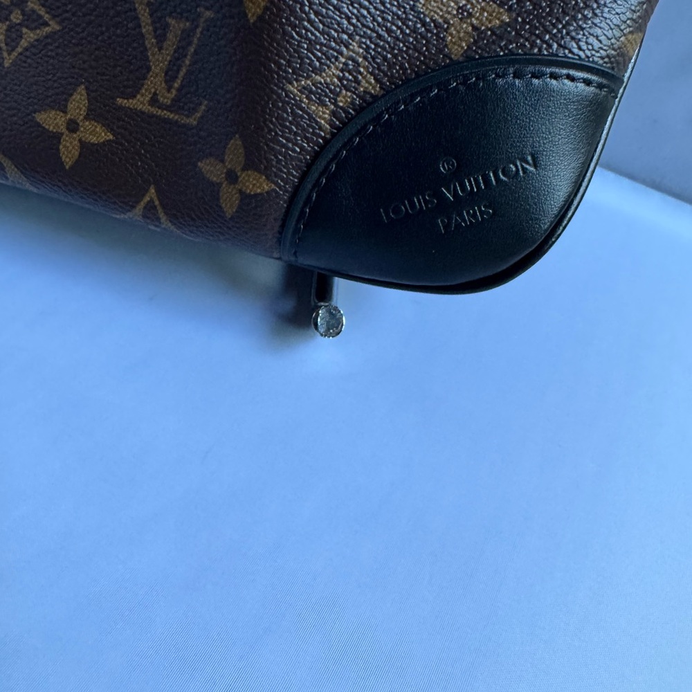 Louis Vuitton Boulogne PM - Picture 6 of 10